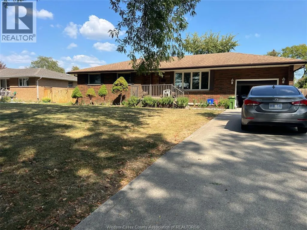 House for rent: 1550 Roxborough Boulevard Unit# Lower & Side Unit, Windsor, Ontario N9B 3H3