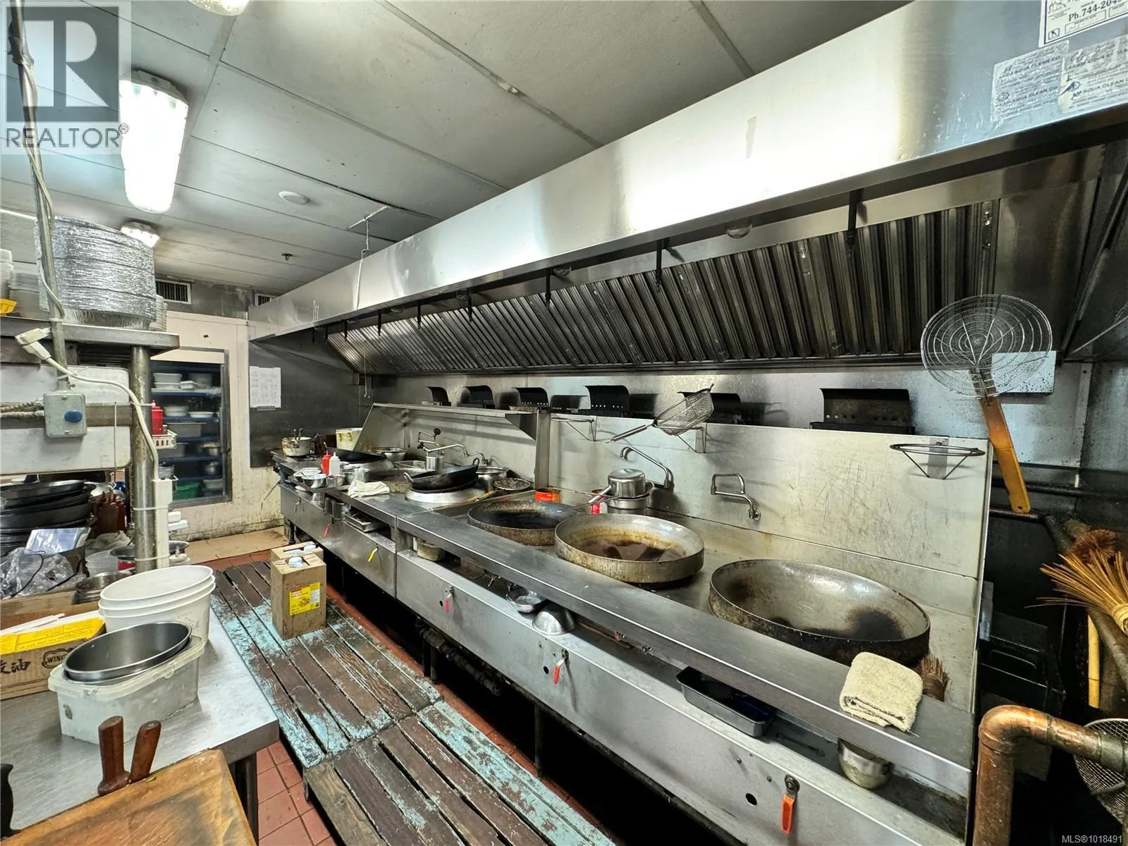 1551 Cedar Hill Cross Rd, Saanich, British Columbia V8P 3E6