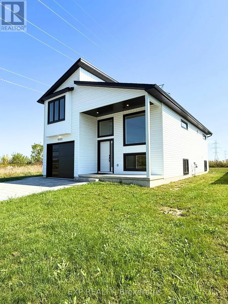 House for rent: 1552 Melwood Drive, St. Clair, Ontario N0N 1B0