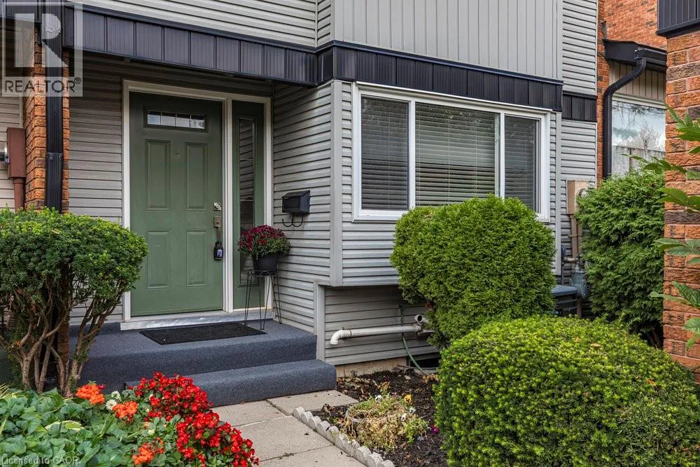 Row / Townhouse for rent: 1556 Kerns Road Unit# 3, Burlington, Ontario L7P 3A7