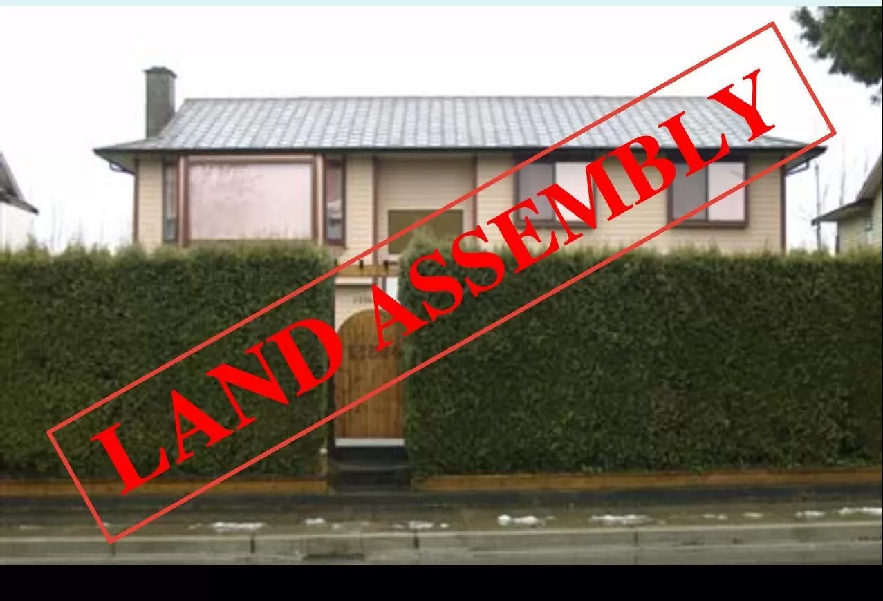 House for rent: 15564 100 Avenue, Surrey, British Columbia V3R 7S4