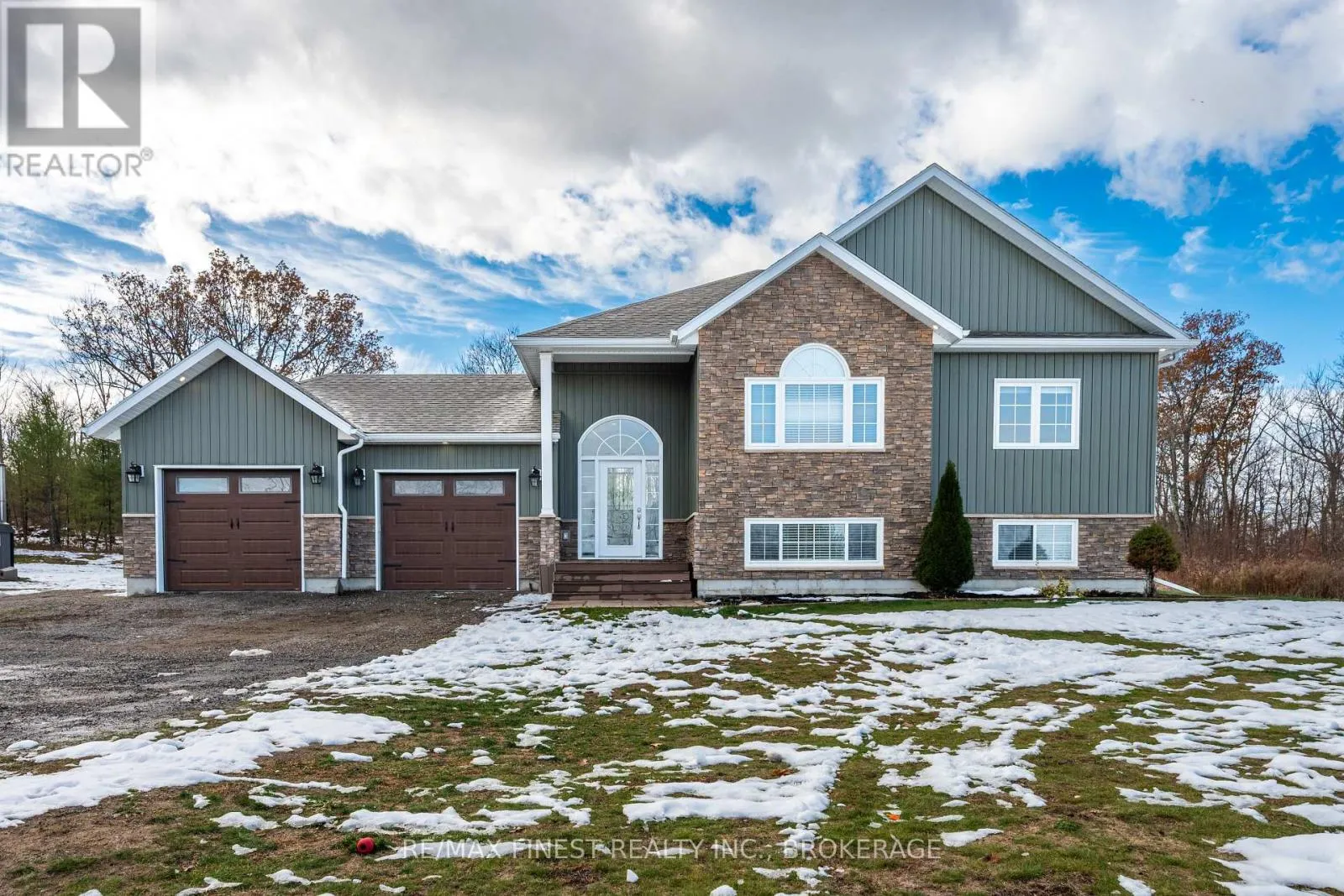 House for rent: 1557 Long Lake Road, Frontenac, Ontario K0H 2K0