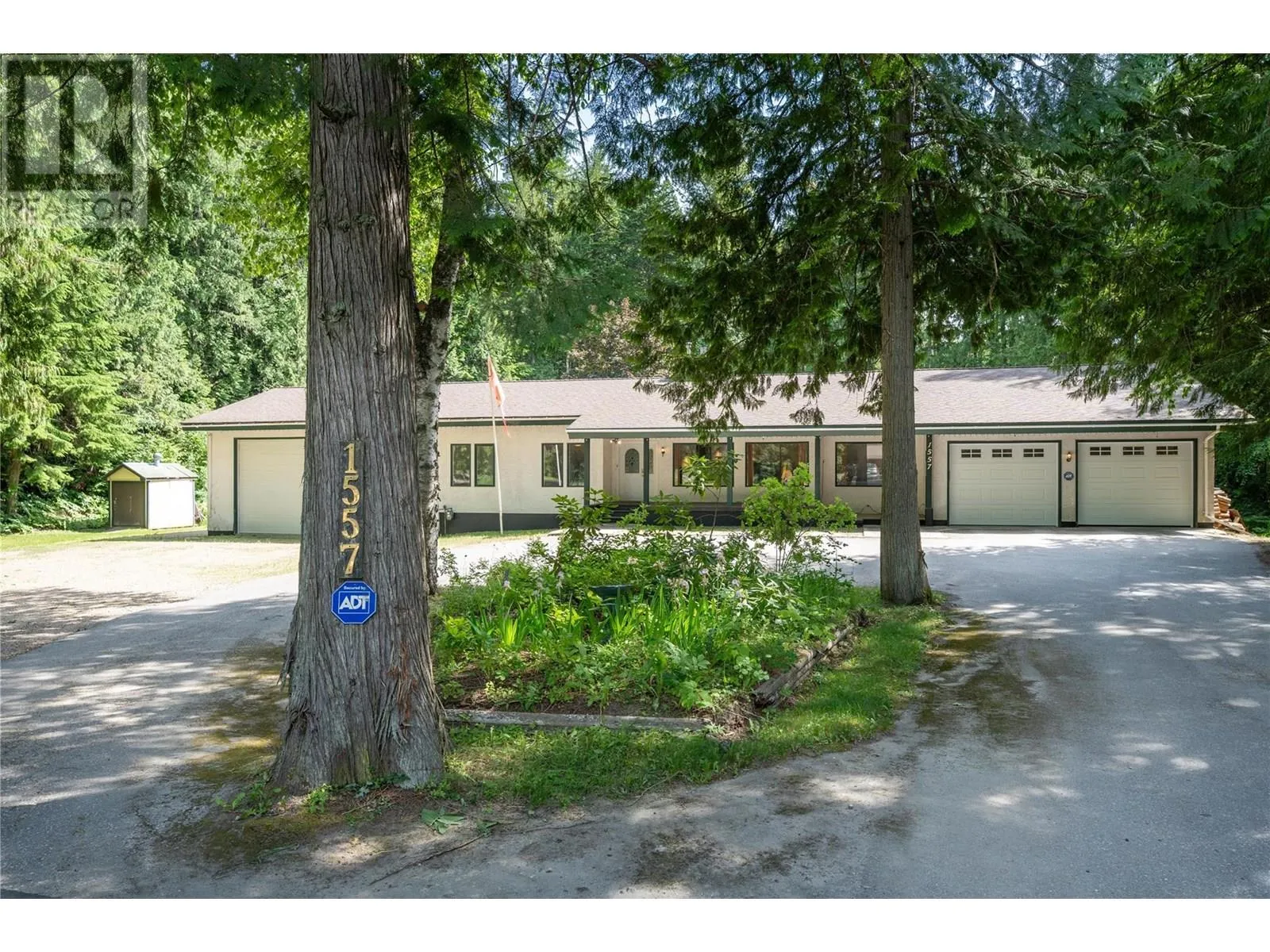 House for rent: 1557 Nichol Road, Revelstoke, British Columbia V0E 2S1