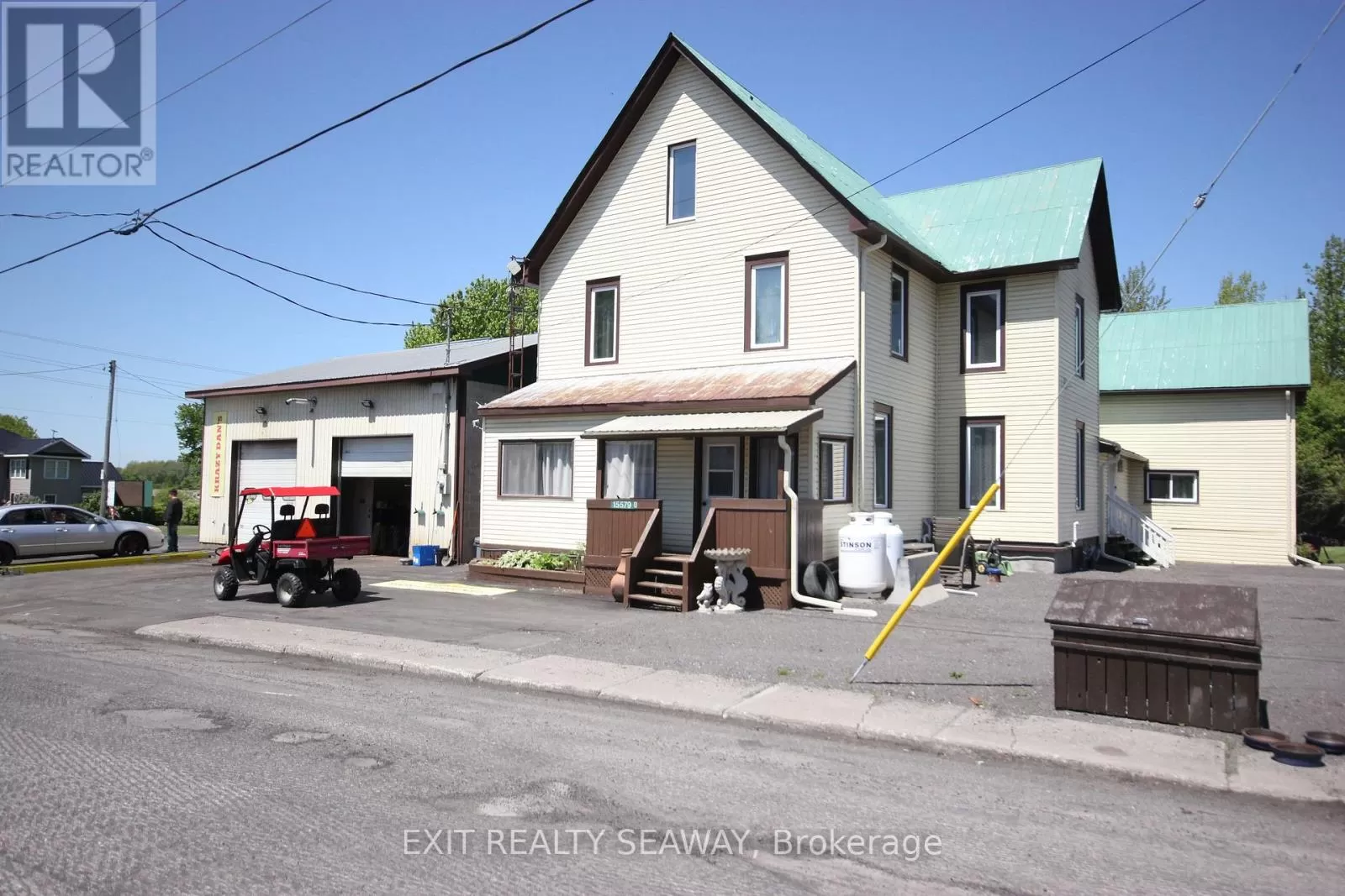 Residential Commercial Mix for rent: 15579 County Road 18 Road, South Stormont, Ontario K0C 1R0