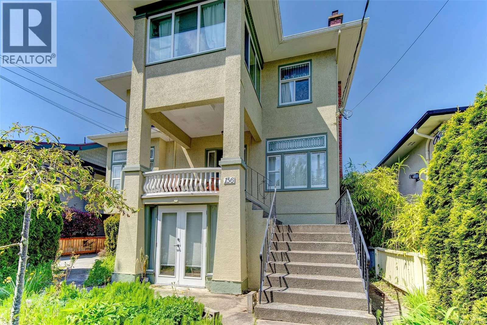 Triplex for rent: 156 Joseph St, Victoria, British Columbia V8S 3H5