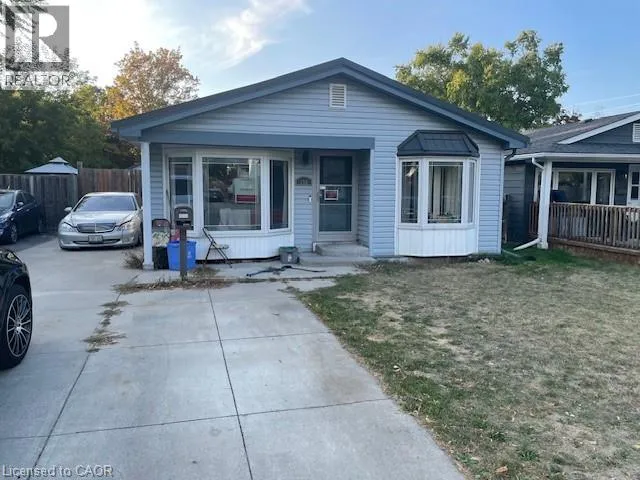 House for rent: 156 Traynor Avenue, Kitchener, Ontario N2C 1W5