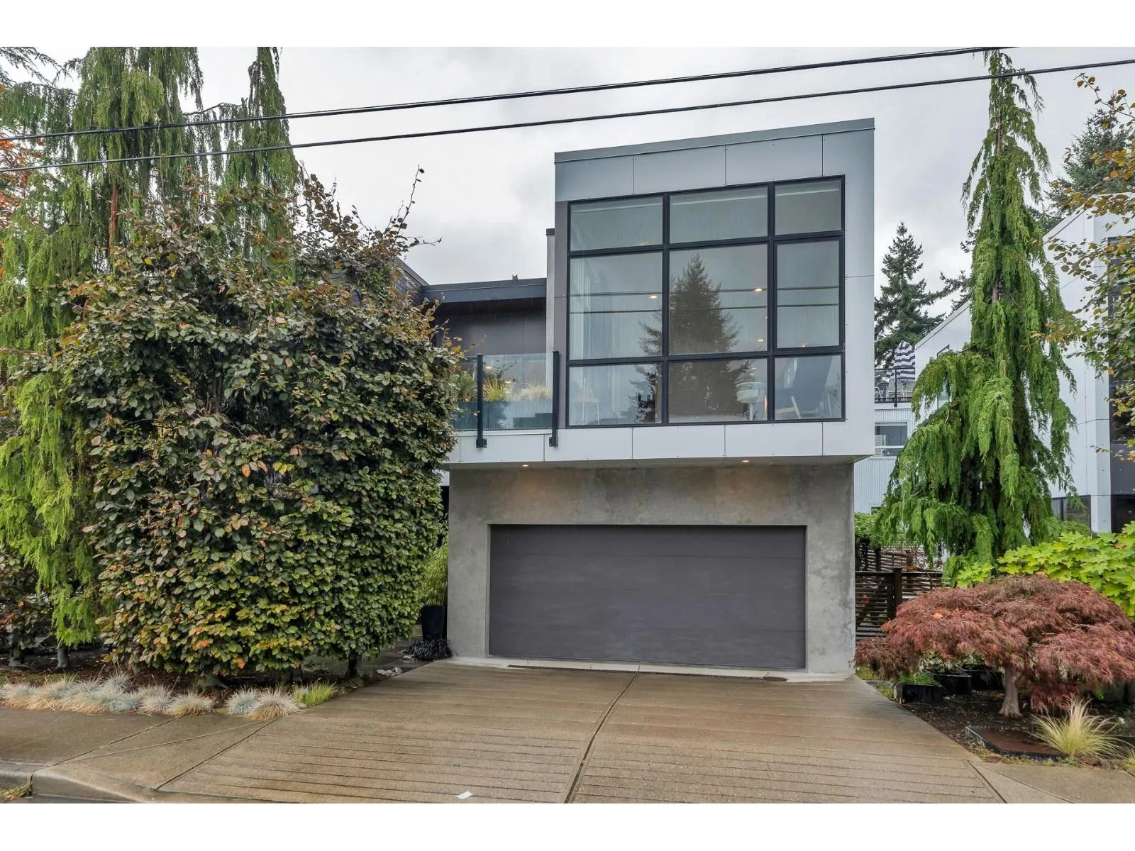 House for rent: 15611 Columbia Avenue, White Rock, British Columbia V4B 1K9