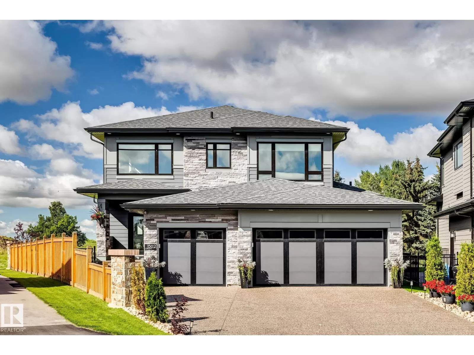 House for rent: 1562 Howes Pl Sw, Edmonton, Alberta T6E 5C1