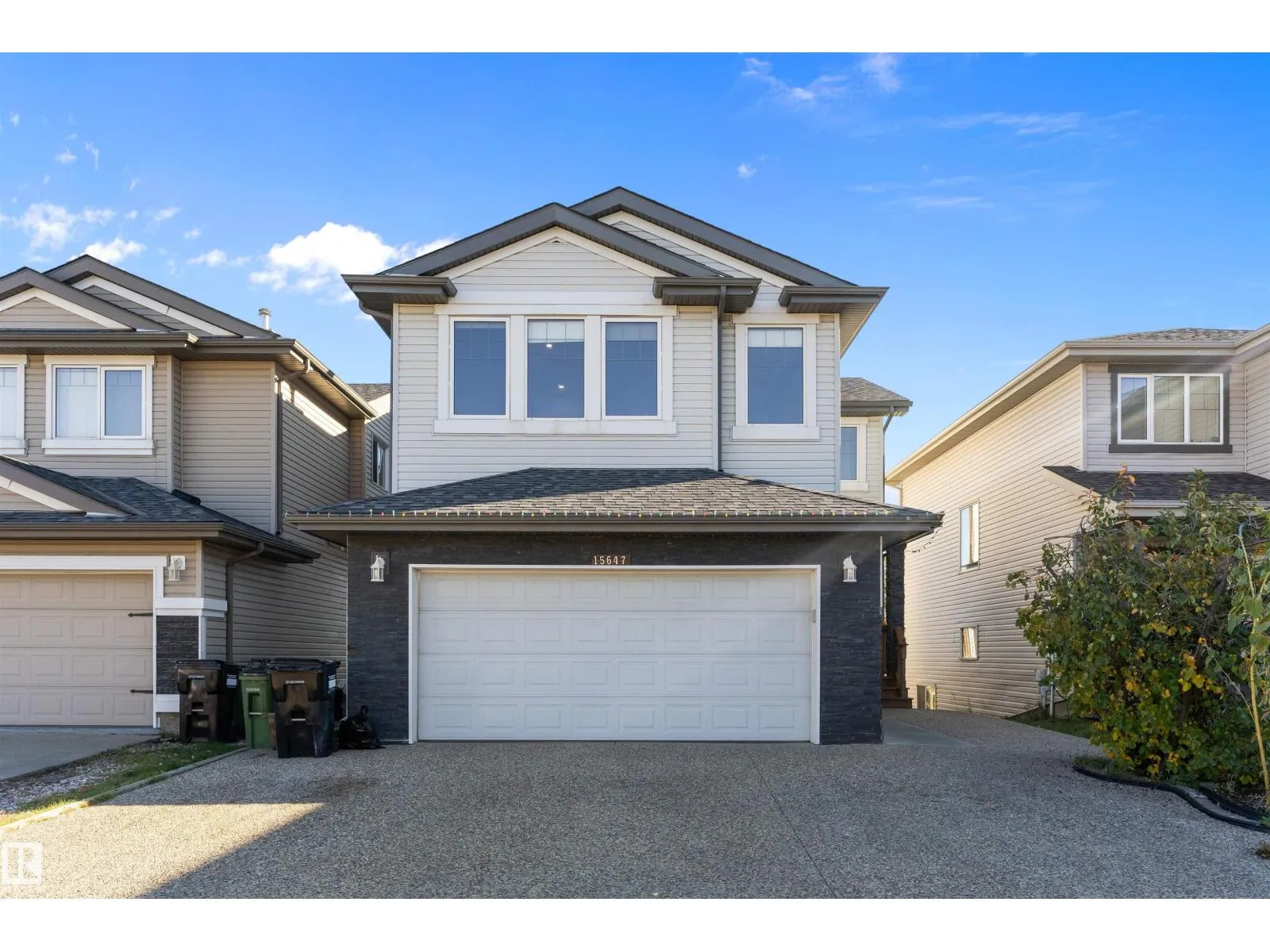 House for rent: 15647 42 St Nw, Edmonton, Alberta T5Y 0C9