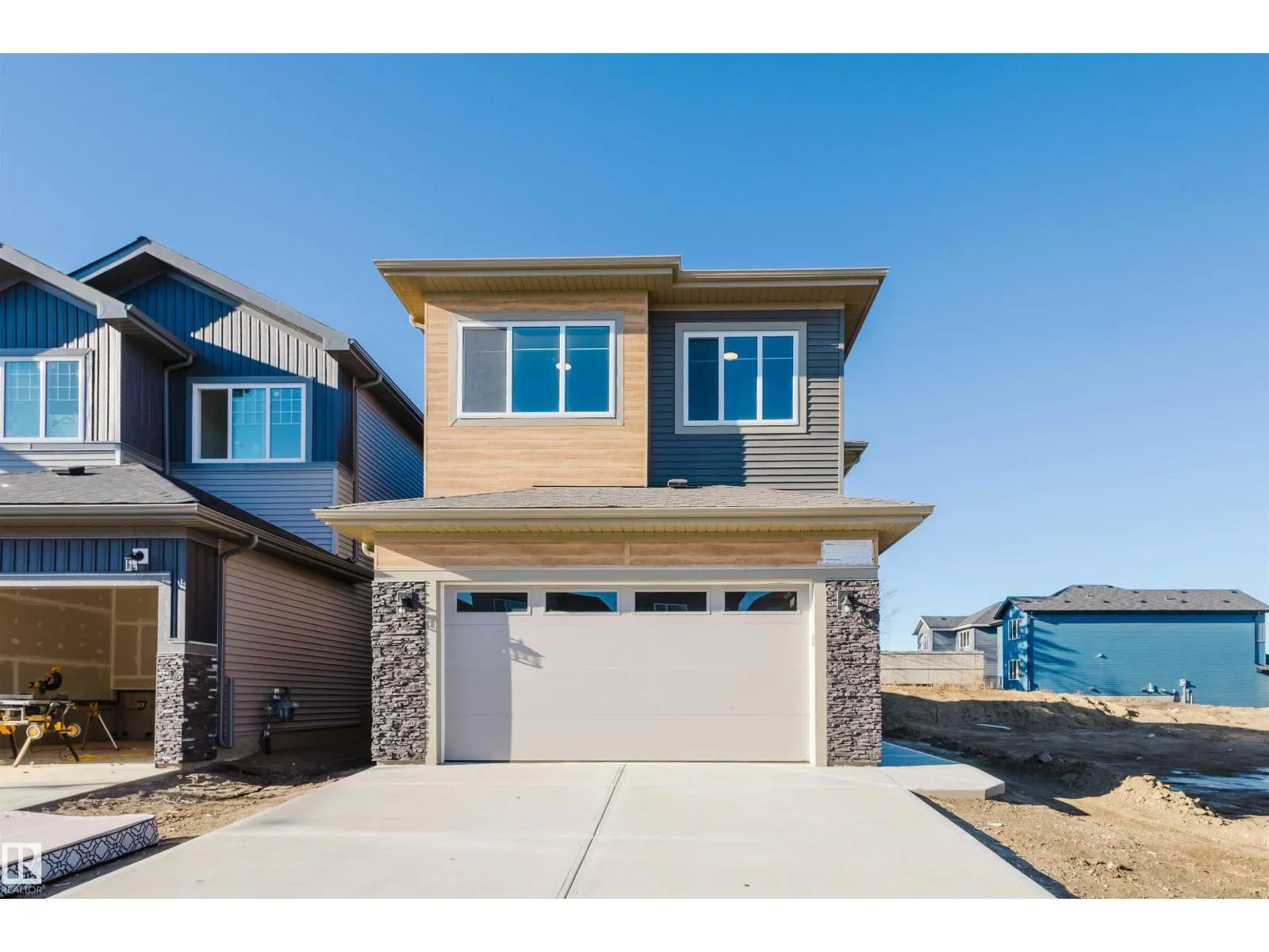 House for rent: 1566 Siskin Li Nw, Edmonton, Alberta T5S 0V1