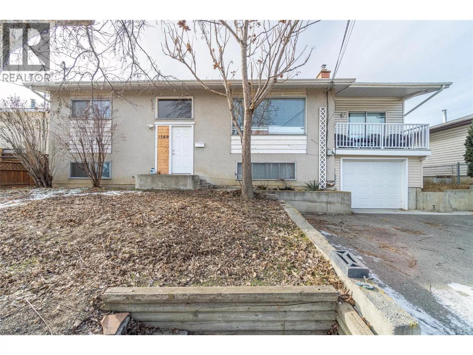 House for rent: 1569 Westmount Drive, Kamloops, British Columbia V2B 6A1