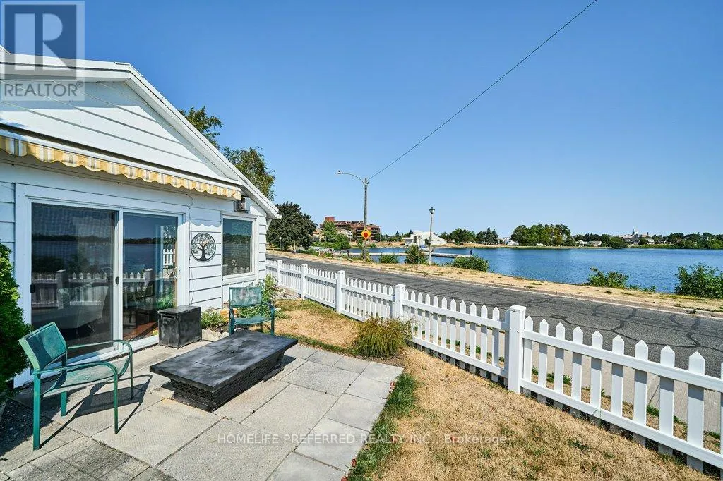 House for rent: 157 Crescent Street, Peterborough, Ontario K9J 2G4