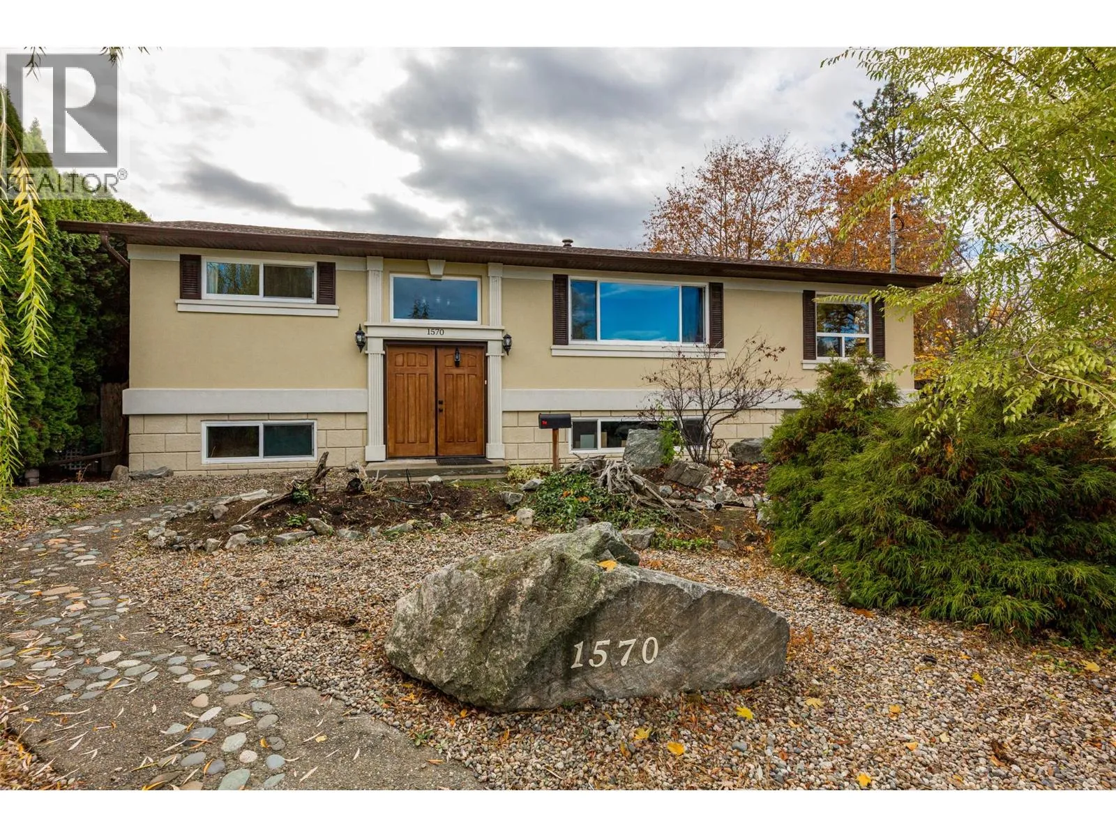 House for rent: 1570 Pasadena Road, Kelowna, British Columbia V1X 4P8