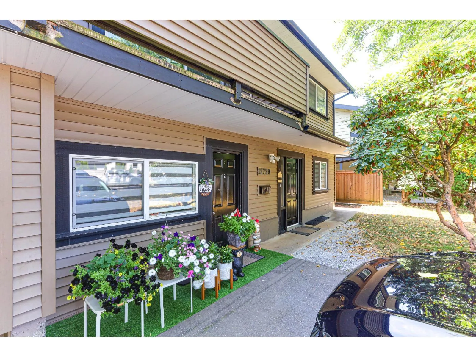 Duplex for rent: 15720 Aster Road, Surrey, British Columbia V4A 1Y5