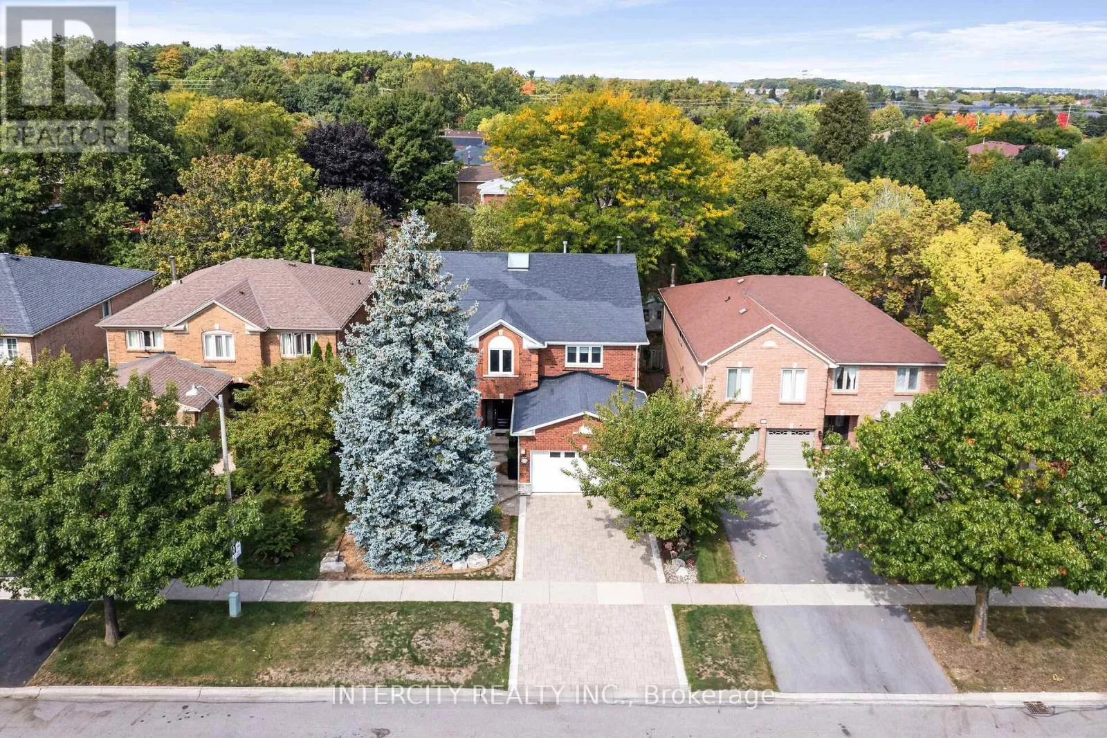 House for rent: 1574 Heritage Way, Oakville, Ontario L6M 2Z5