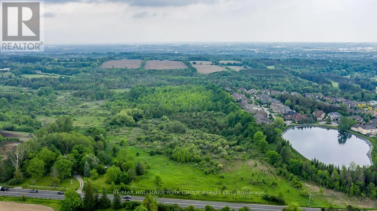 House for rent: 15763 Dufferin Street, King, Ontario L7B 1K5