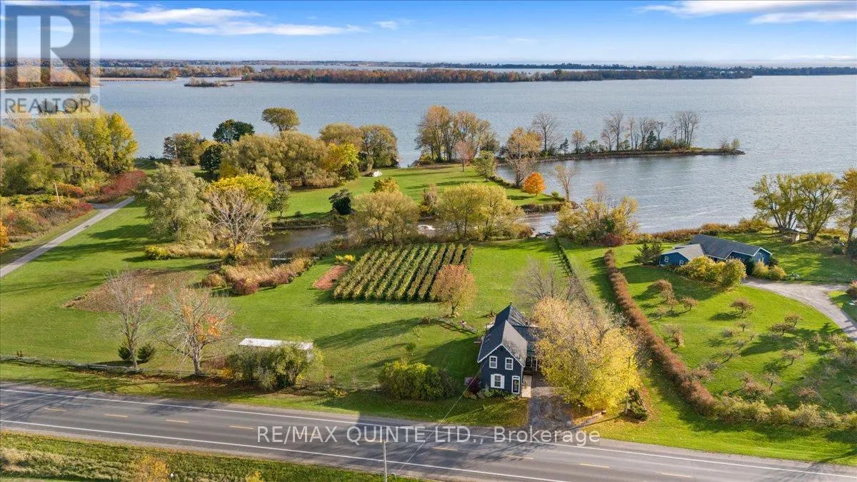 House for rent: 15775 Loyalist Parkway, Prince Edward County, Ontario K0K 1G0