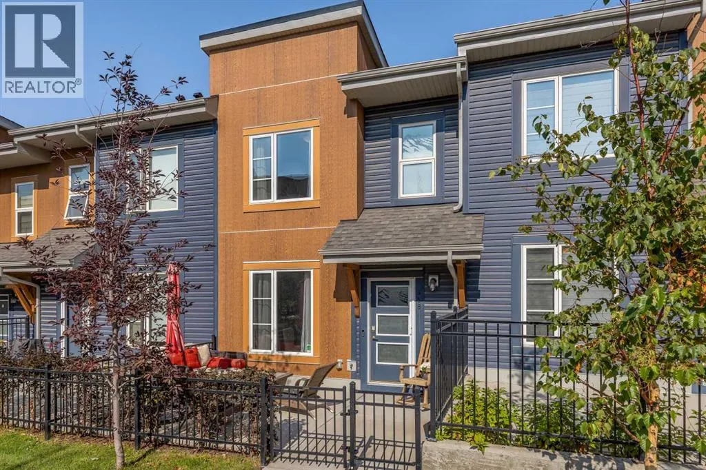 Row / Townhouse for rent: 158 Livingston Common Ne, Calgary, Alberta T3P 1K1