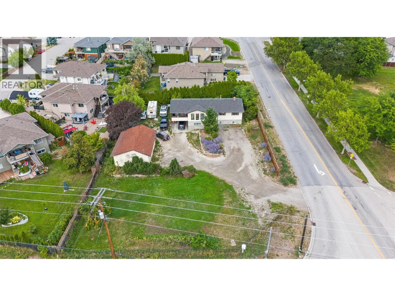 House for rent: 1584 Highway 33 E, Kelowna, British Columbia V1P 1L9