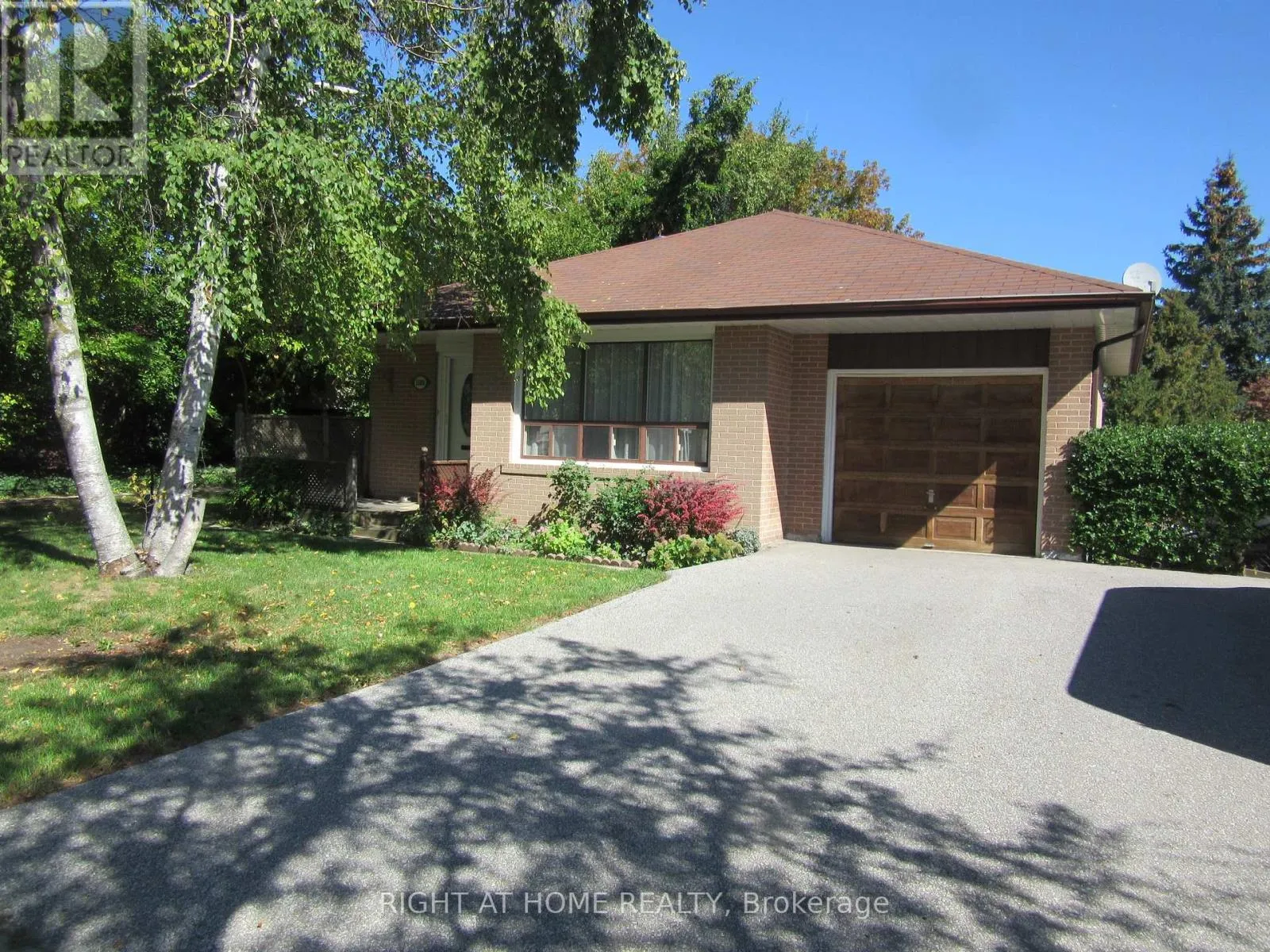 House for rent: 1588 Hobbs Crescent, Mississauga, Ontario L5J 3R9