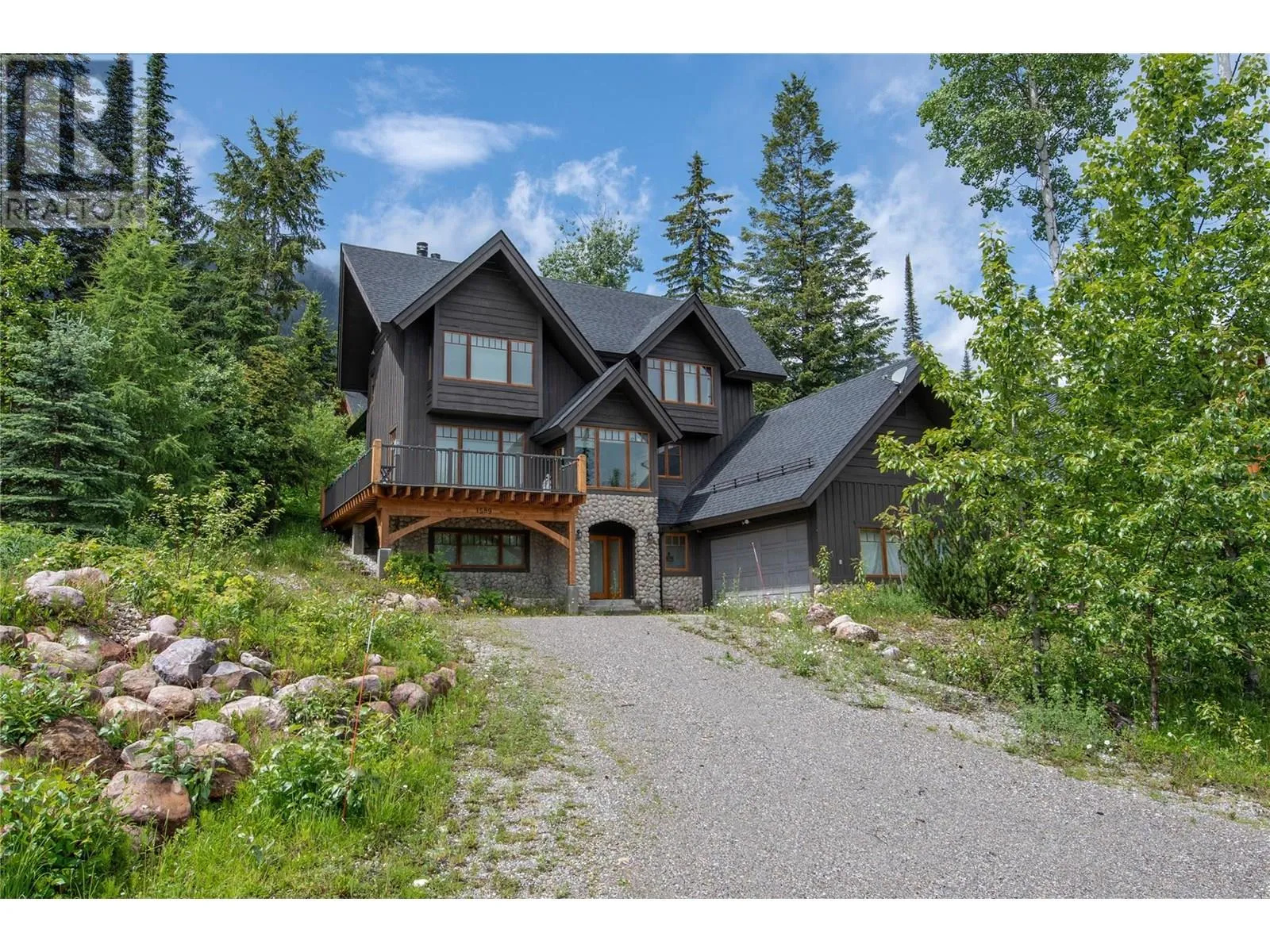 House for rent: 1589 Columbia Valley View, Golden, British Columbia V0A 1H2