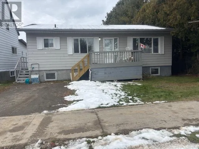 159 Bell St, Nipigon, Ontario P0T 2J0