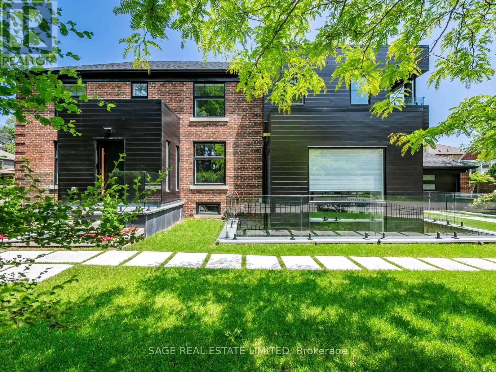 House for rent: 159 Humbervale Boulevard, Toronto, Ontario M8Y 3P9