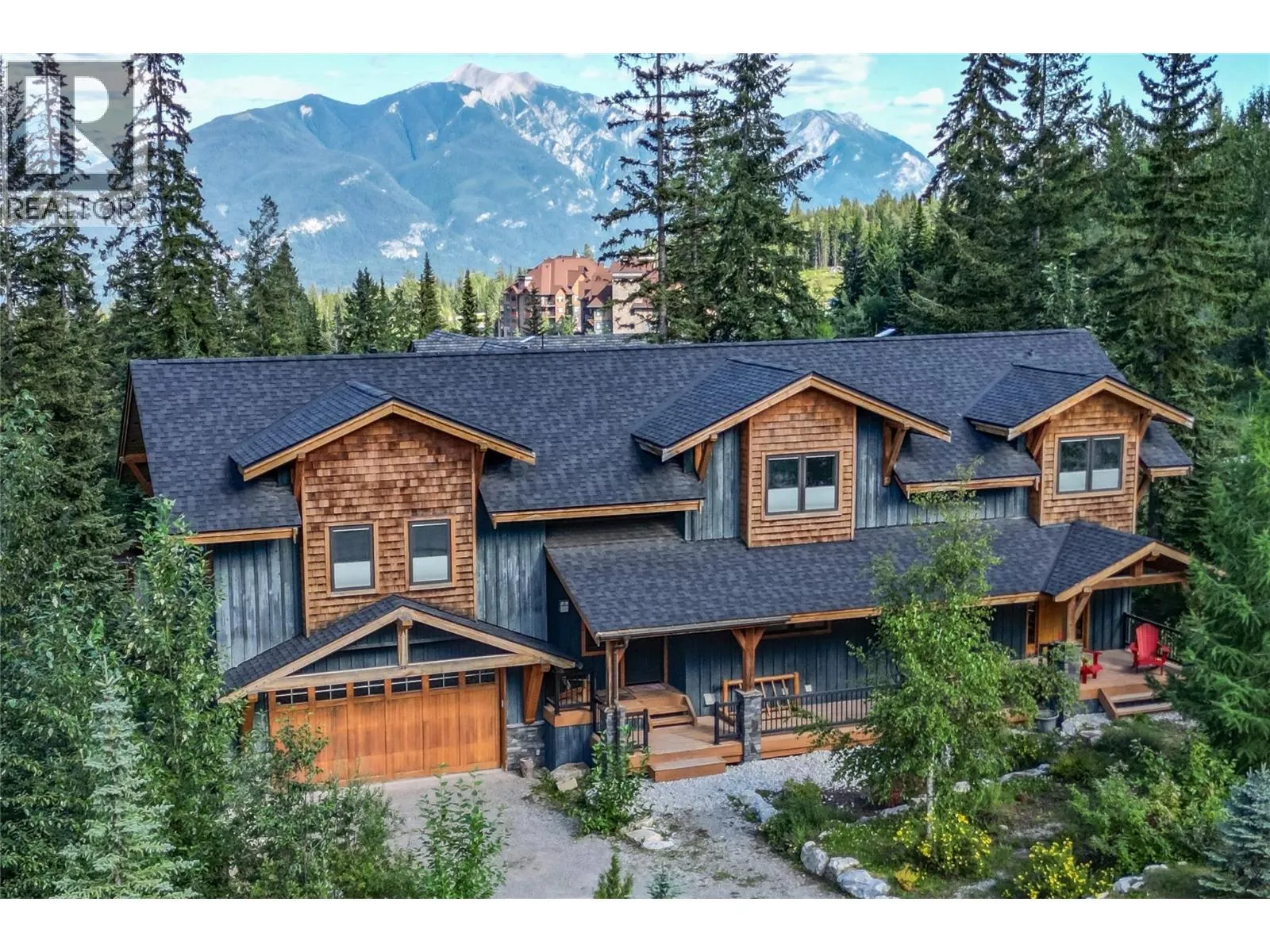 House for rent: 1590 Golden Avenue, Golden, British Columbia V0A 1H0