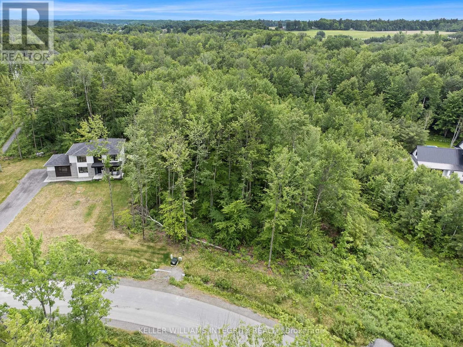 1590 Kinsella Drive, Ottawa, Ontario K4C 1A9