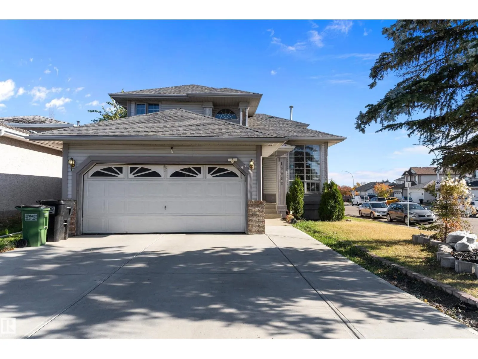 House for rent: 15903 62 St Nw, Edmonton, Alberta T5Y 2R9