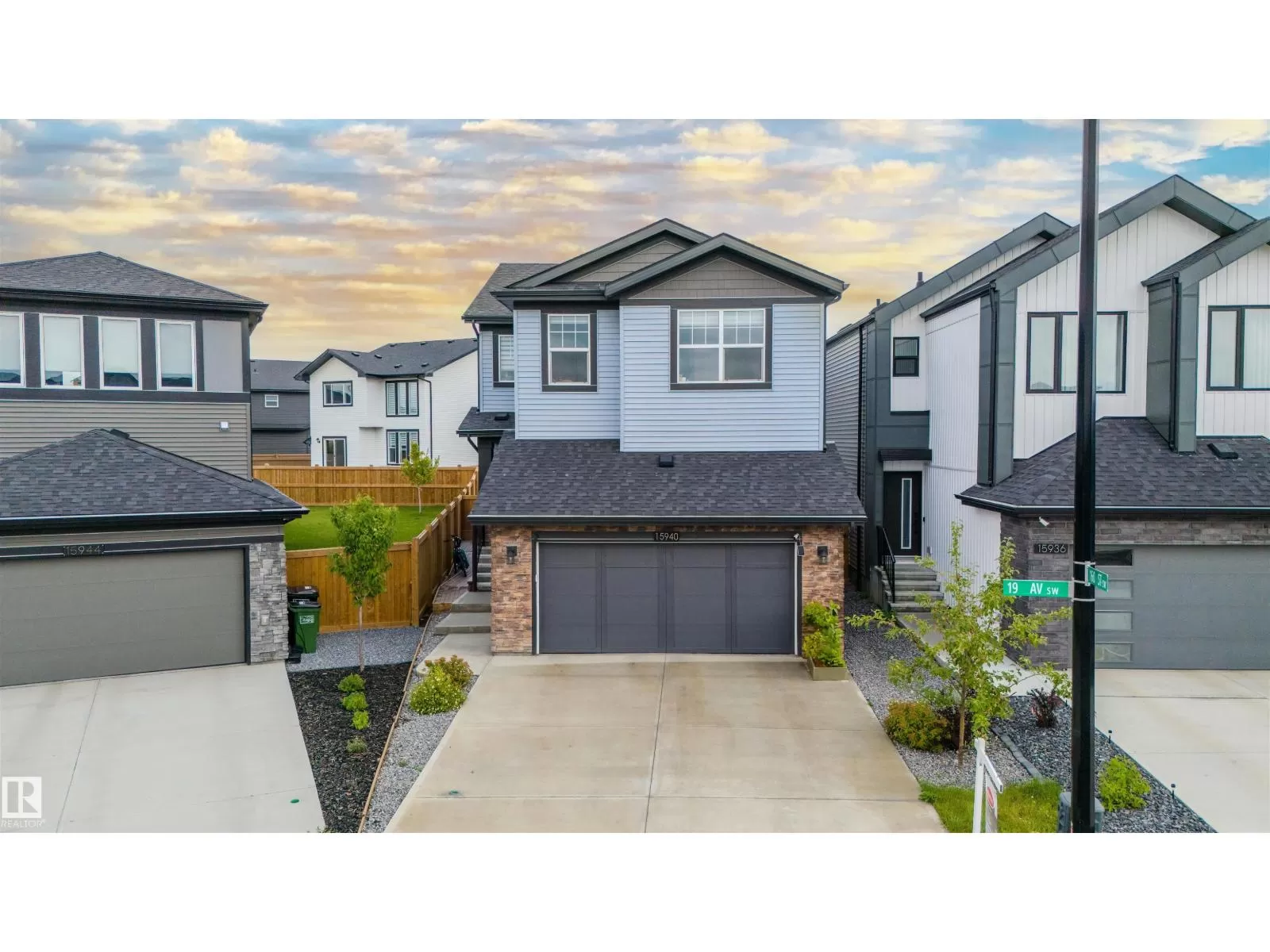 House for rent: 15940 19 Av Sw, Edmonton, Alberta T6W 4X6