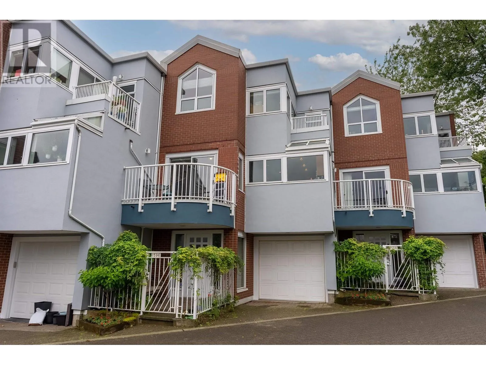 Row / Townhouse for rent: 1596 Island Park Walk, Vancouver, British Columbia V6J 0G9