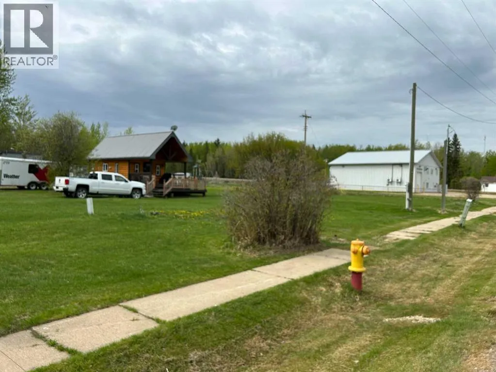 16 1 Street E, Faust, Alberta T0G 0X0