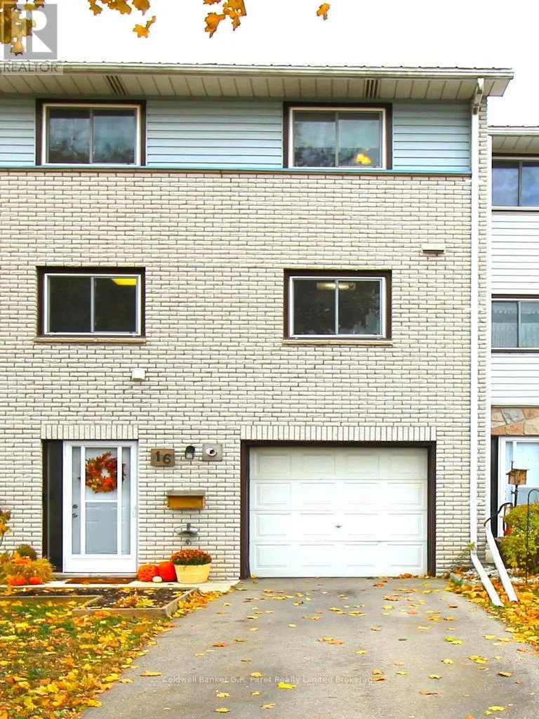 Row / Townhouse for rent: 16 - 129 Concession Street E, Tillsonburg, Ontario N4G 4N4