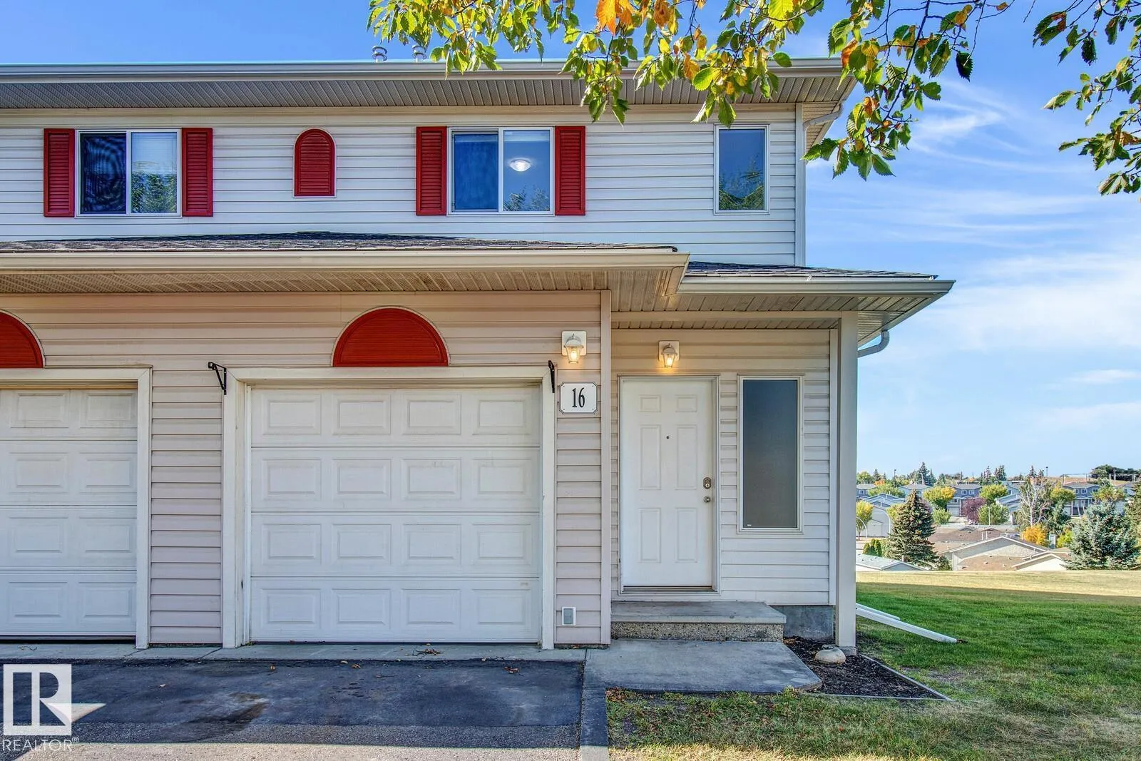 Row / Townhouse for rent: #16 451 Hyndman Cr Nw, Edmonton, Alberta T5A 5J3