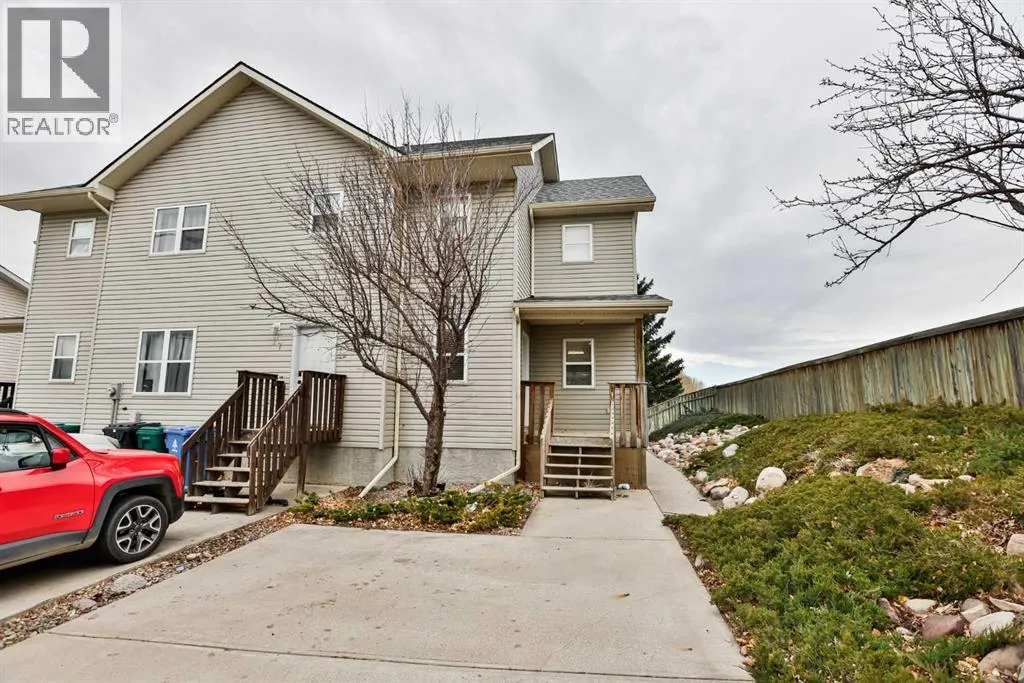 Duplex for rent: 16, 720 Heritage Boulevard W, Lethbridge, Alberta T1K 7X2