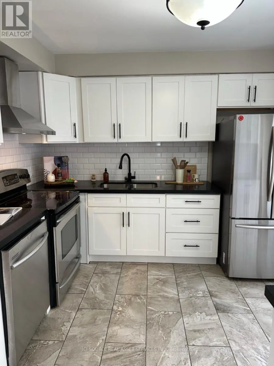 Row / Townhouse for rent: 16 - 75 Ansondale Road, London South, Ontario N6C 5W3