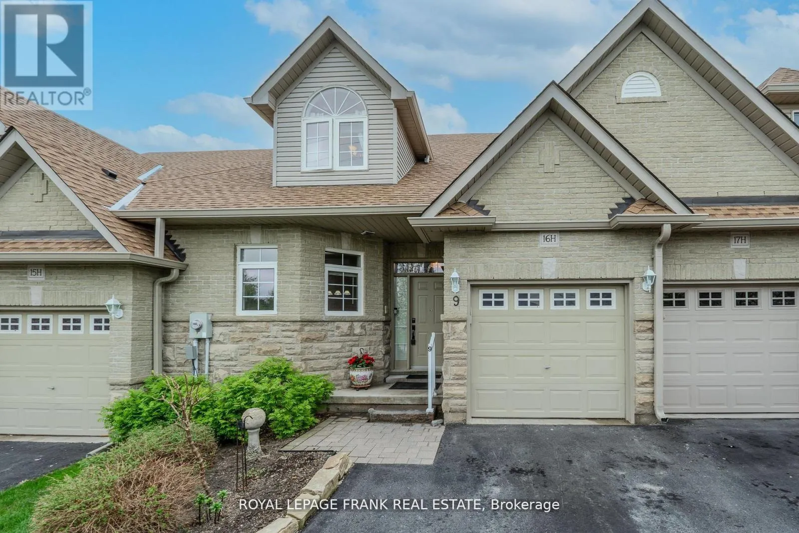 Row / Townhouse for rent: 16 - 9 Eglington Street, Kawartha Lakes, Ontario K9V 6K6