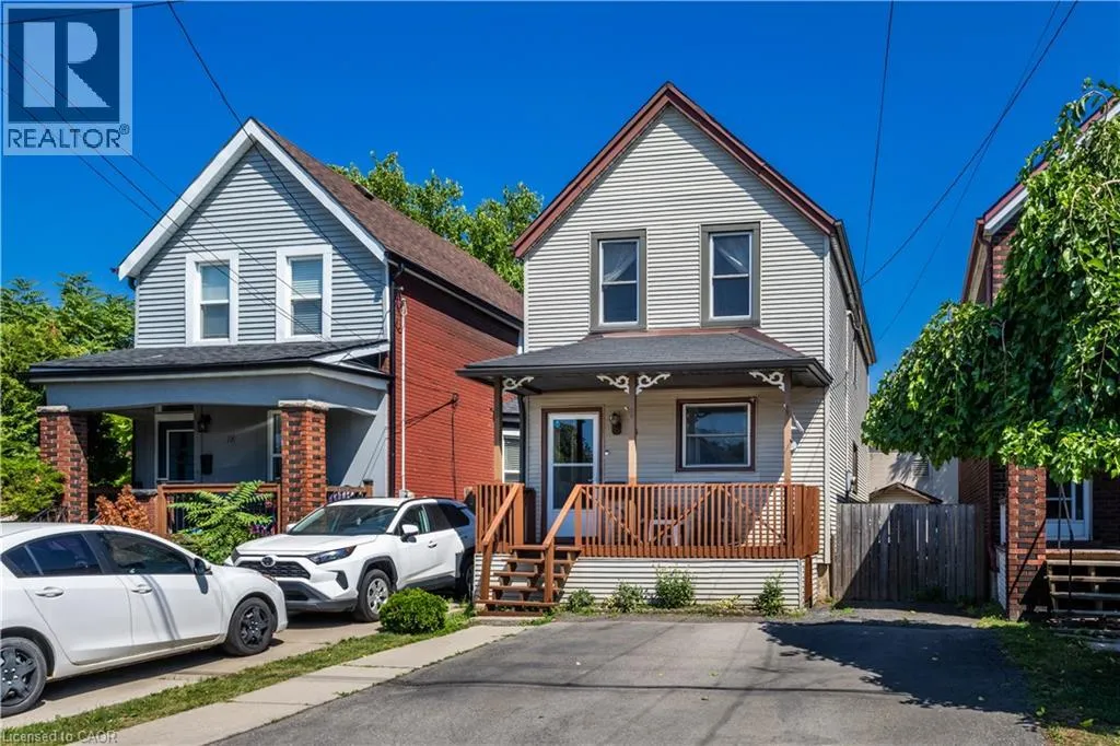 House for rent: 16 Albemarle Street, Hamilton, Ontario L8L 7G3