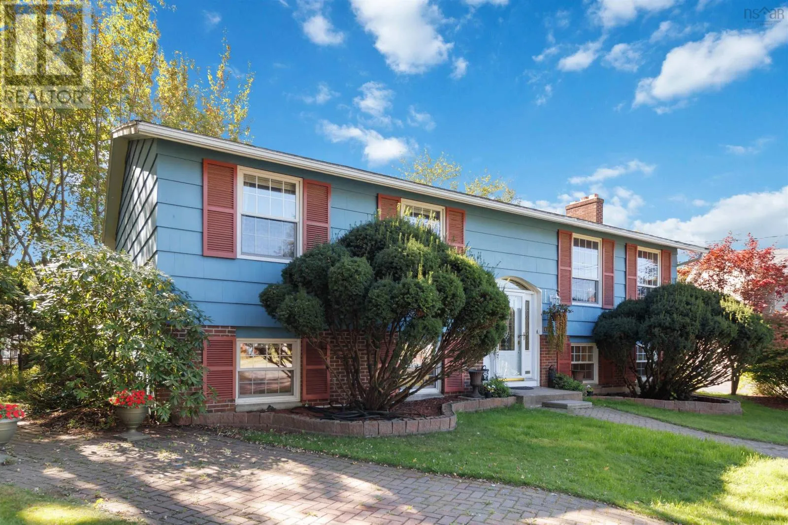 House for rent: 16 Bobolink Street, Halifax, Nova Scotia B3M 1W3