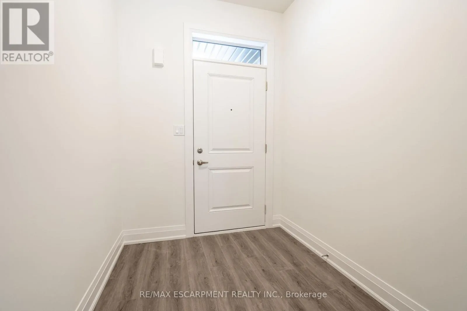 Row / Townhouse for rent: 16 Clear Valley Lane, Hamilton, Ontario L0R 1W0