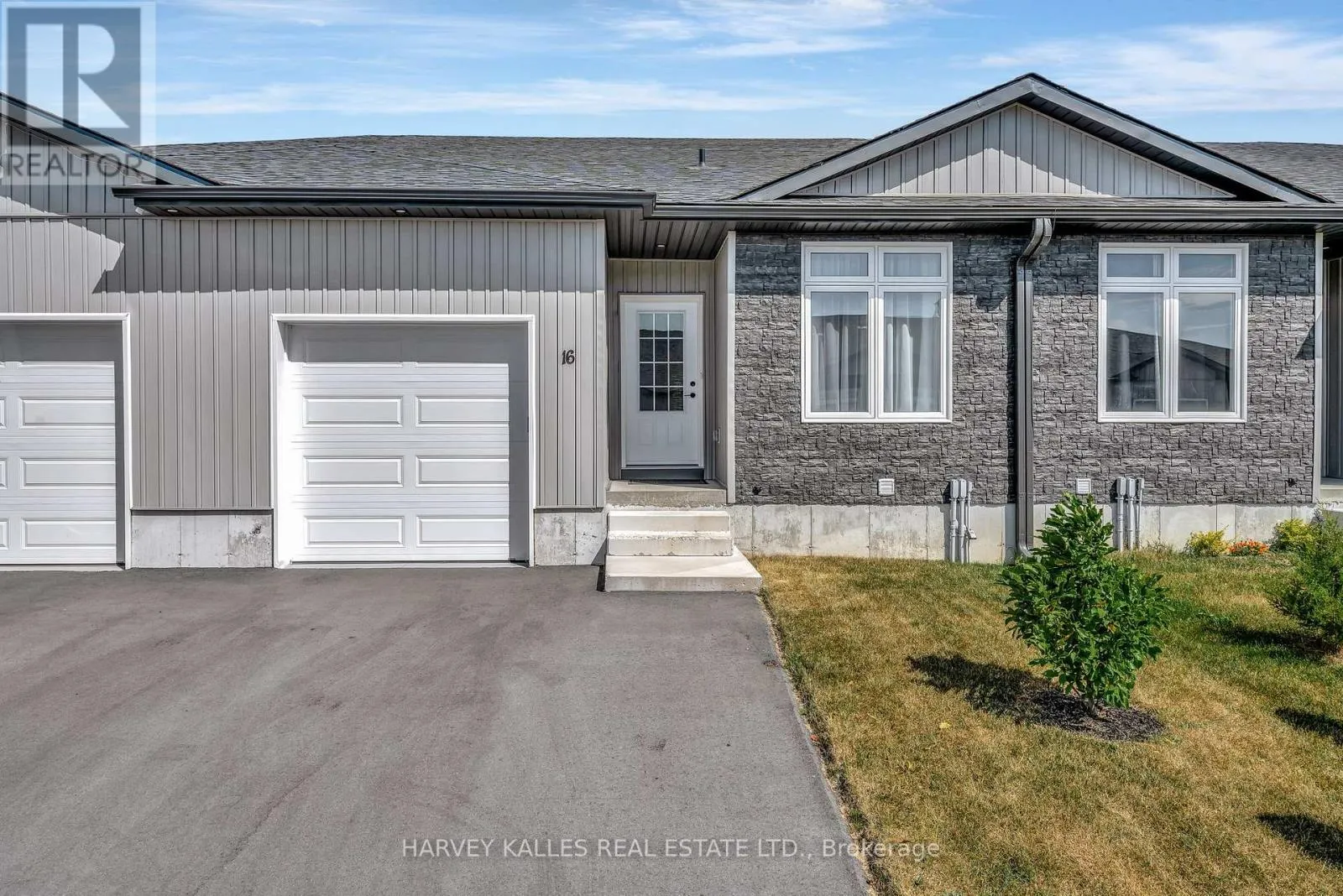 Row / Townhouse for rent: 16 Dayton Court, Prince Edward County, Ontario K0K 2T0