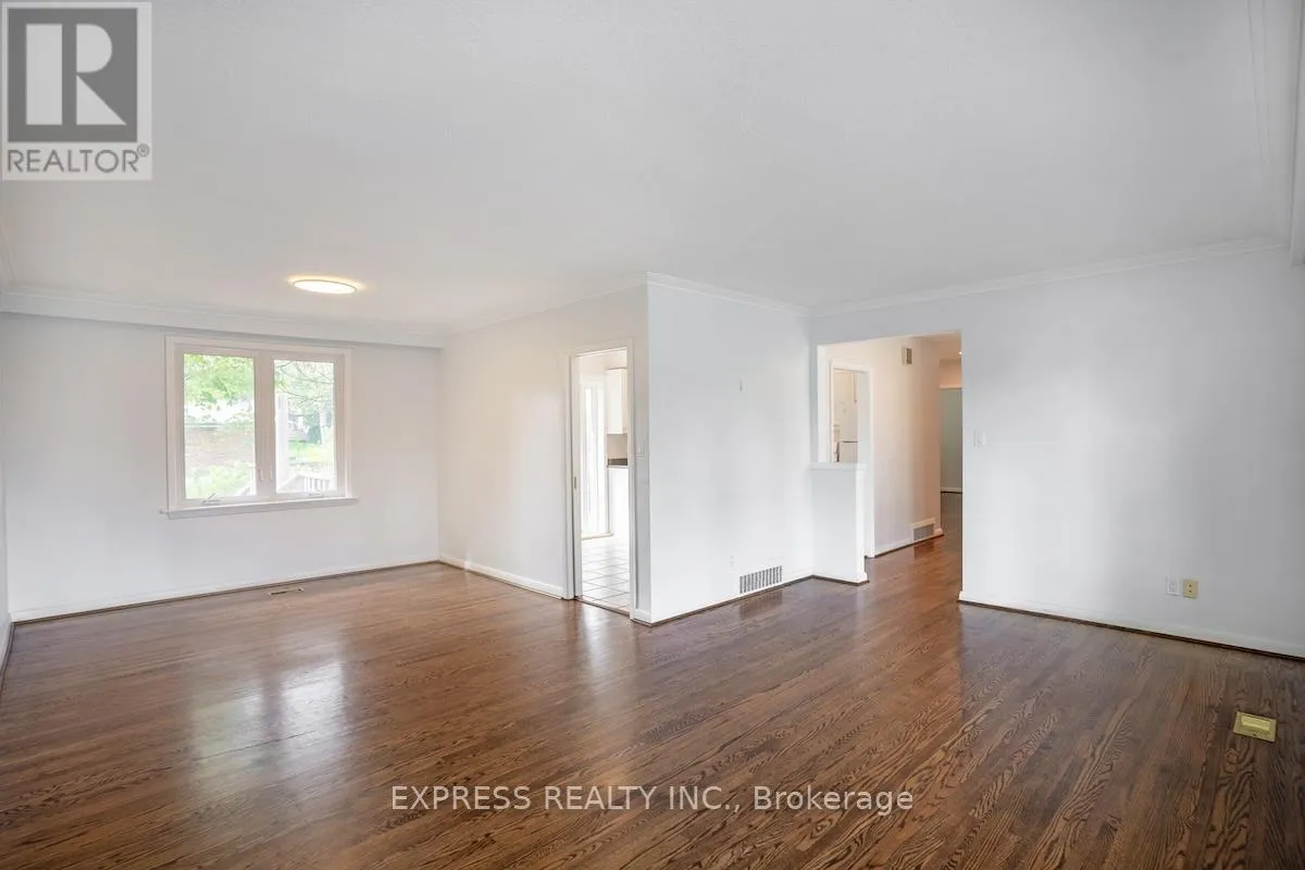 House for rent: 16 Donewen Court, Toronto, Ontario M4A 1P8