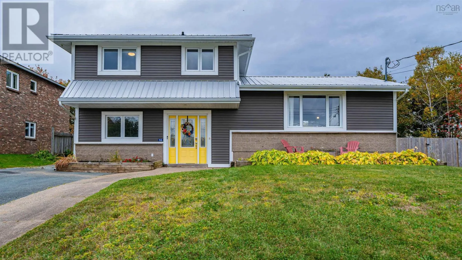 House for rent: 16 Donview Drive, Dartmouth, Nova Scotia B2W 4C8