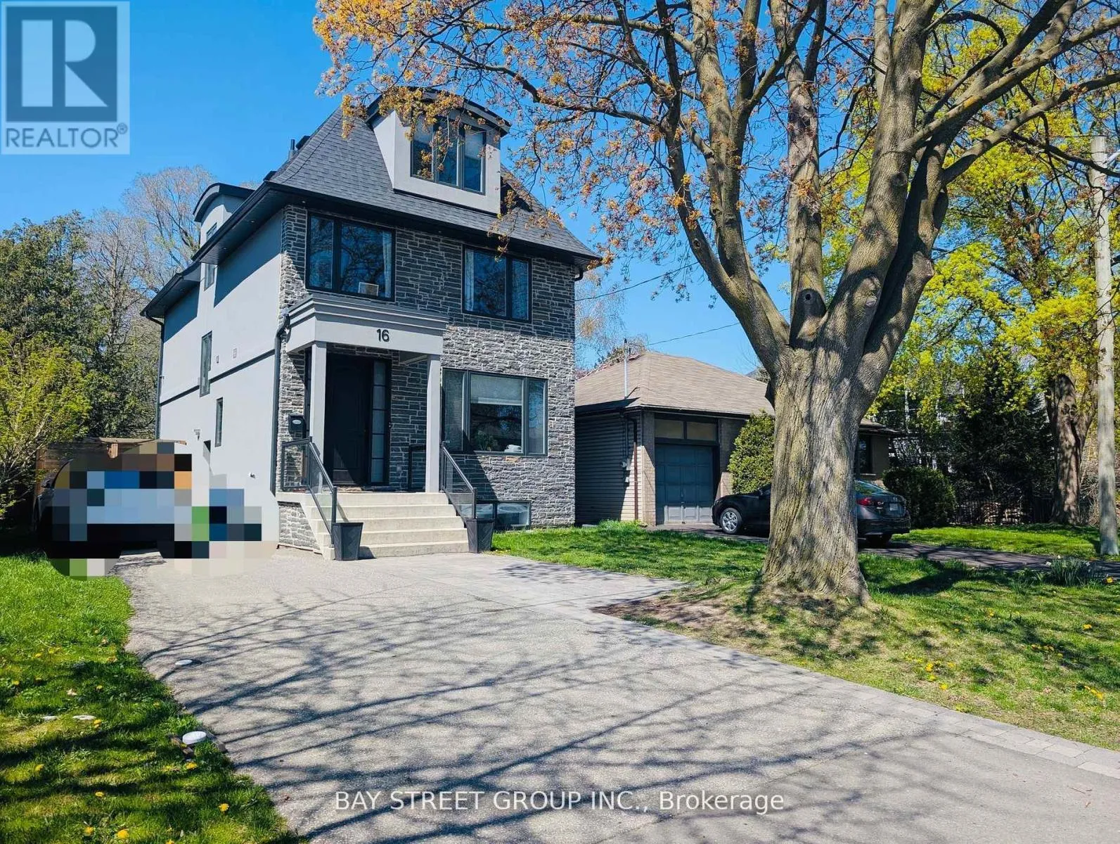 House for rent: 16 Enfield Avenue, Toronto, Ontario M8W 1T8