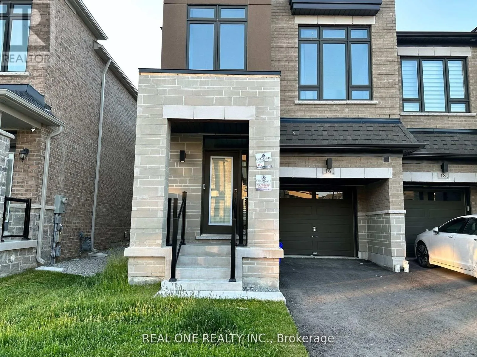 Row / Townhouse for rent: 16 Hewison Avenue, Richmond Hill, Ontario L4S 0J1