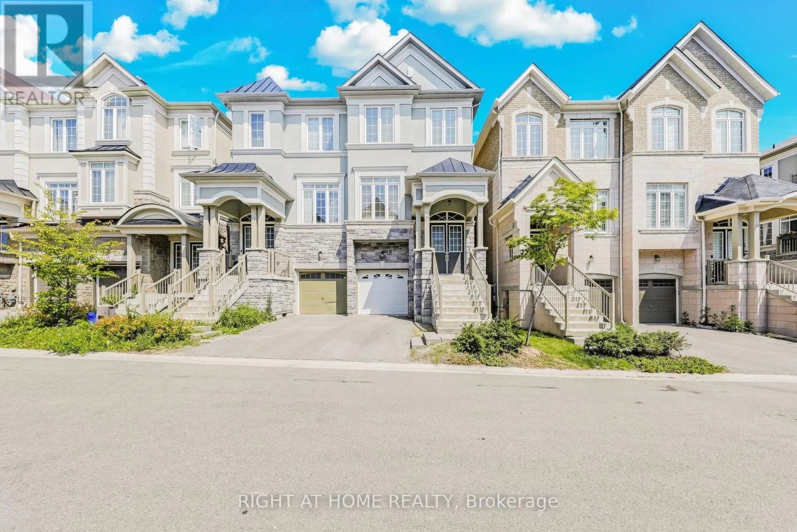 House for rent: 16 Lasalle Lane, Richmond Hill, Ontario L4C 7V6