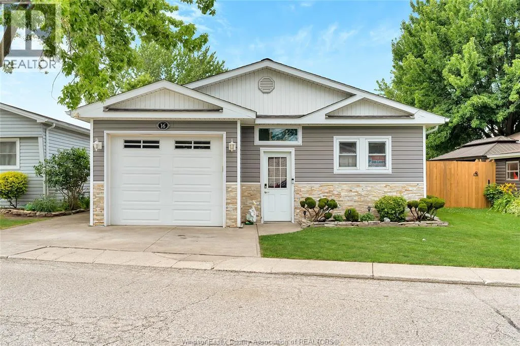 16 Magnolia, McGregor, Ontario N0R 1J0