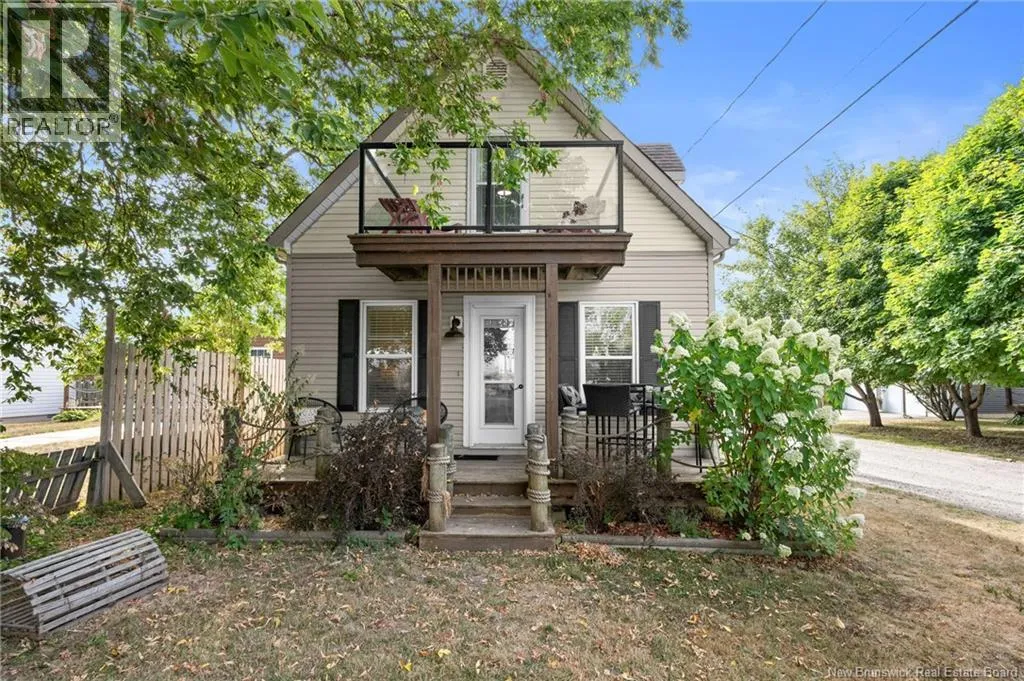 House for rent: 16 Railway Avenue, Shediac, New Brunswick E4P 4Y5