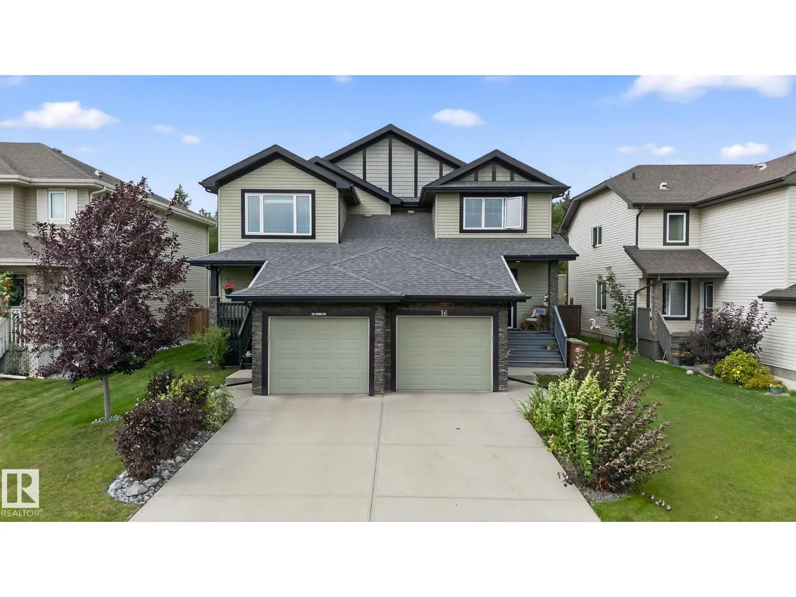 Duplex for rent: 16 Royal St, St. Albert, Alberta T8N 7N8